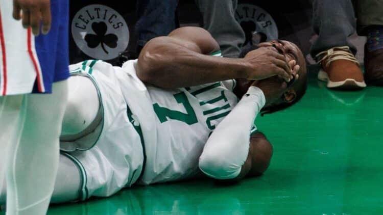 Celtics' Jaylen Brown suffers injury